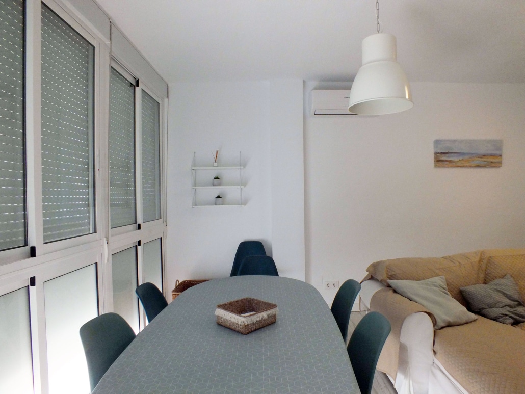 reforma-apartamento-áfrica-santiago-de-la-ribera-salon-comedor